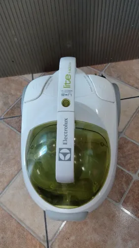 Aspirador de pó eletrolux lite 1400w exelente