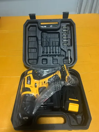 WAP Parafusadeira e Furadeira à Bateria 12V