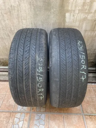 Vendo Dois Pneus Usado Bons 225/50R17 R$50 cada