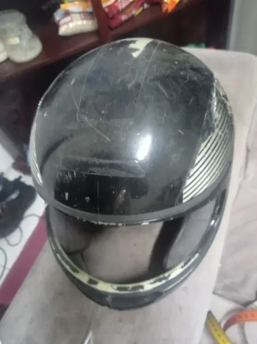 Capacete preto ( Honda )