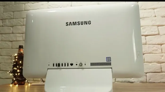 Computador Samsung ALL in one. Core i3 perfeito 