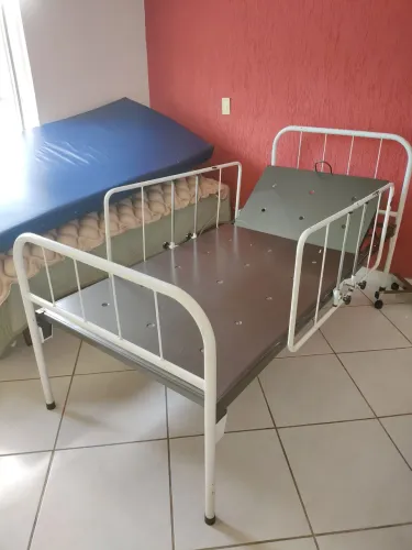 Cama Hospitalar com colchão
