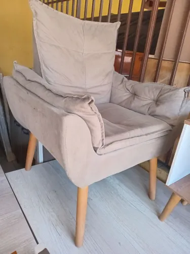 Poltrona em ótimo estado. (Entrego)