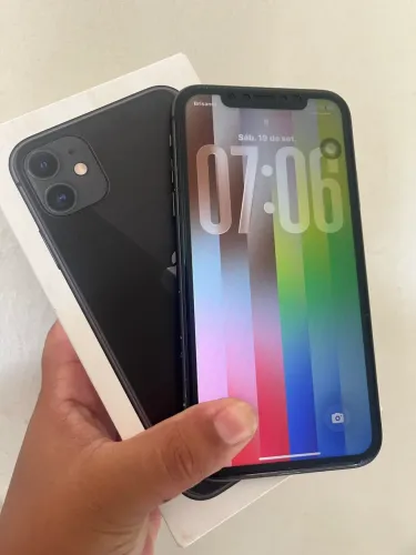 Vendo iPhone 11 64gb todo original