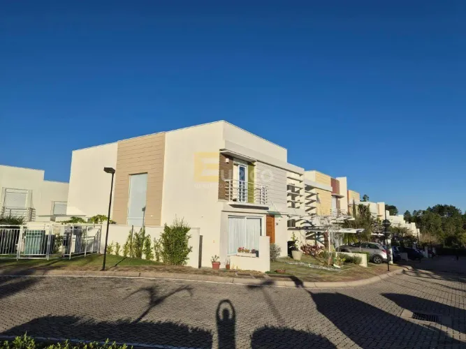 Casa em Condomínio para Venda em Vinhedo/SP com Piscina e Varanda Gourmet (2 vagas)