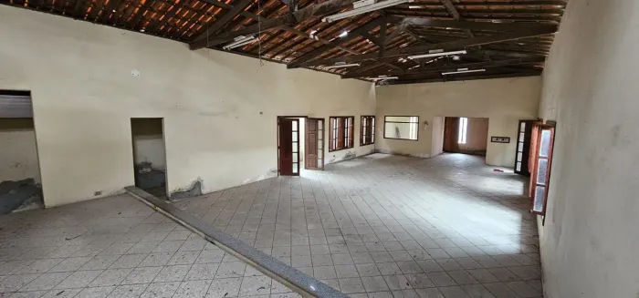 Ponto Comercial para Venda em Feira de Santana, Muchila, 1 dormitório, 2 banheiros