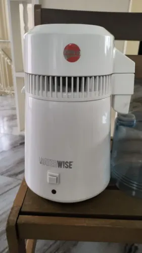 Destilador de Água - 220V USADO