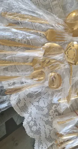  Faqueiro folheado a ouro 139 peças