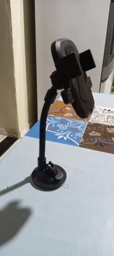 SUPORTE PARA CELULAR COM VENTOSA SEM USO.