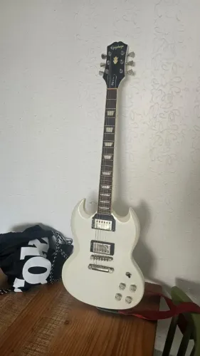 Guitarra Epiphone SG Muse Pearl White Metallic - Impecável