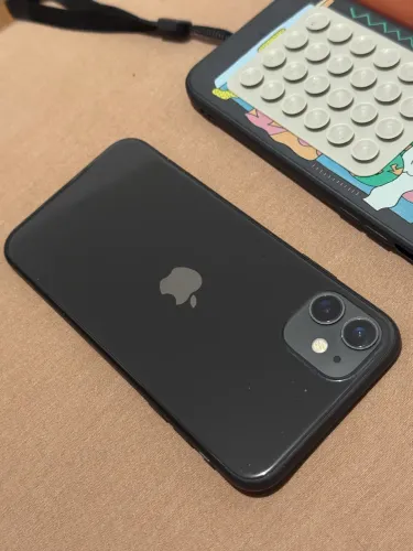 iPhone 15 - preto 128GB