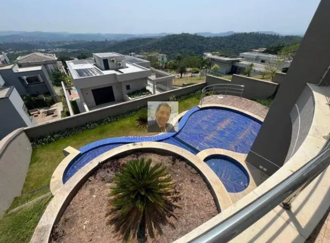 Casa à Venda no Condomínio Gênesis 2  Alphaville -Santana Parnaíba.