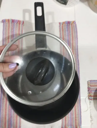 Panela antiaderente nova