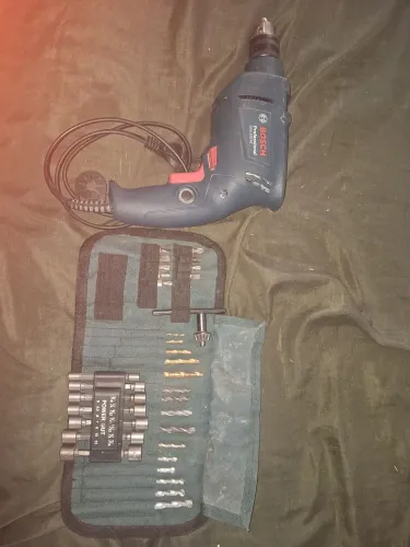 Vendo furadeira