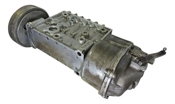 Bomba injetora Bosch Motor OM355/5 MB 1519/1525 ano 1986