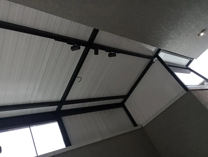 Coberturas de telhas sanduíche termo acústica 