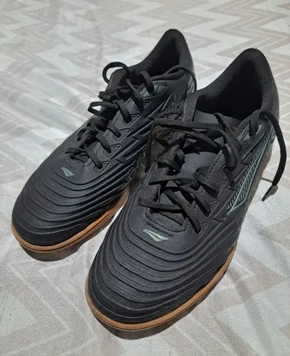 TÊNIS DE FUTSAL