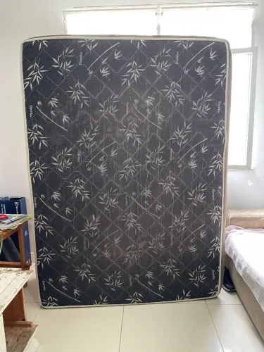 Vendo cama box de casal