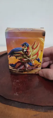 Baralho Inicial Espada e Escudo 2 - Rixa Rebelde - Zamazenta