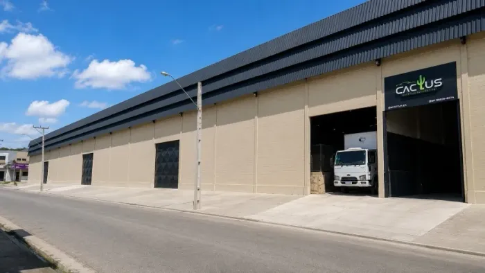 Locação - Comercial (Galpão) - Serrinha - Fortaleza/CE - Cod. IMOB81234