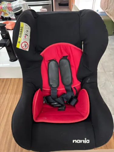 Cadeira de Segurança Infantil Nania - Até 18kg - Usada