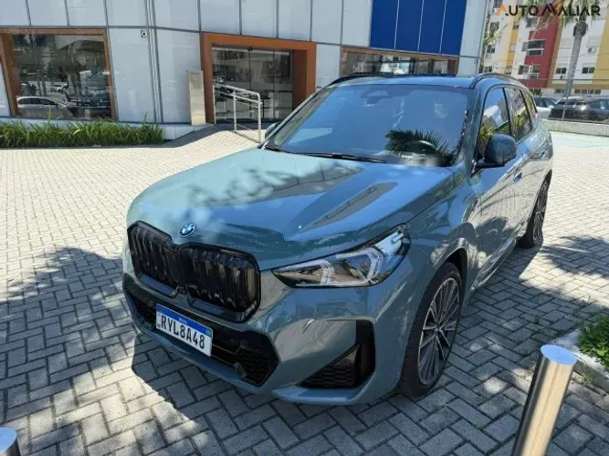 BMW IX1 Xdrive 30 M Sport (elétrico) 2024