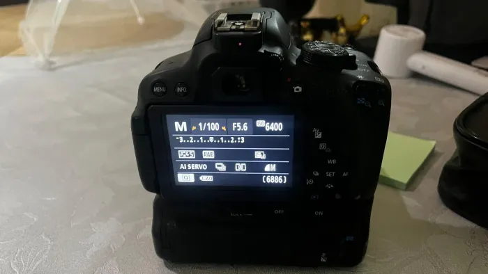 Canon t5i com gripp e acessórios / aceita oferta 