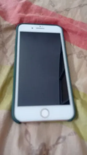 iPhone 8 semi novo 700 reias
