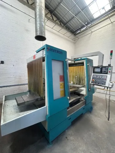 Fresadora CNC Sinitron KAO 1000 