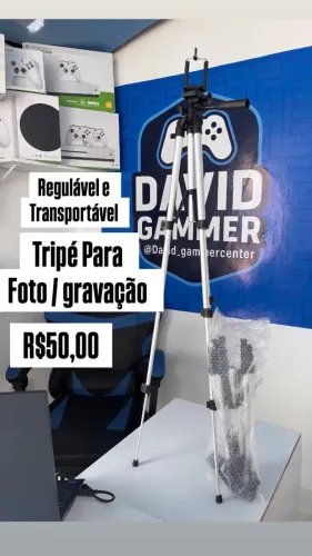Tripé regulável pra foto ou gravação, com nível ajustável. Totalmente portátil 