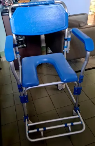 Cadeira de banho Dellamed em Alumínio 