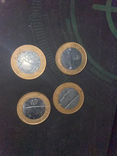 VENDO LOTE COM 4 MOEDAS DECORATIVAS