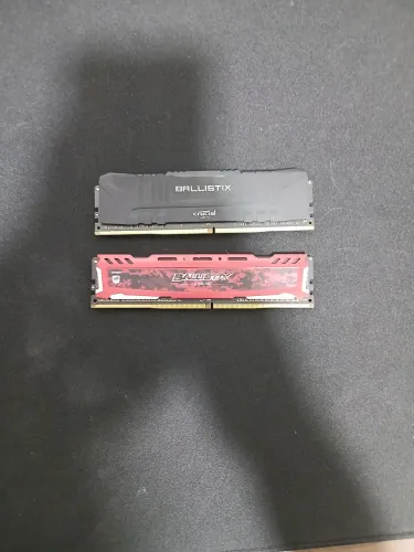 DOIS PENTES DE MEMÓRIA RAM DDR4
