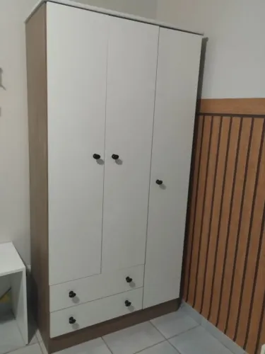 Guarda-roupa infantil