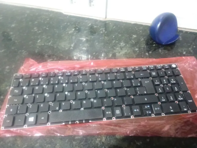 Teclado Notebook Acer Aspire E5-573 ? WiFi no F3 ? ABNT2 Português ? Preto
