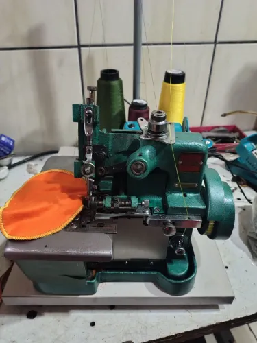 Máquina de costura overlock portátil 110volts revisada