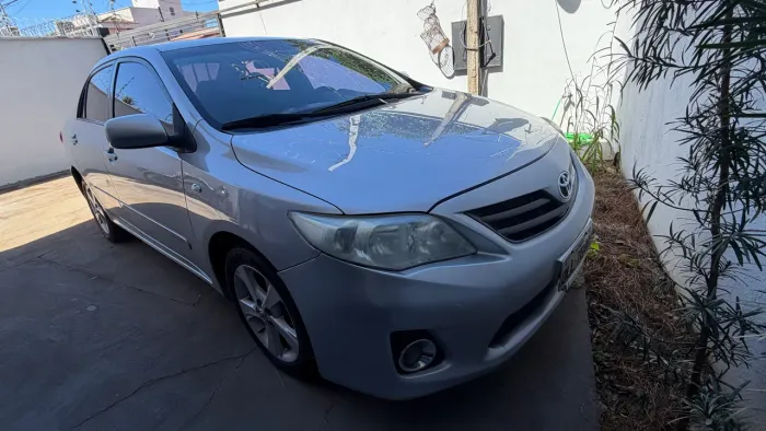 Toyota Corolla GLI 1.8 Flex 16V Aut. 2014