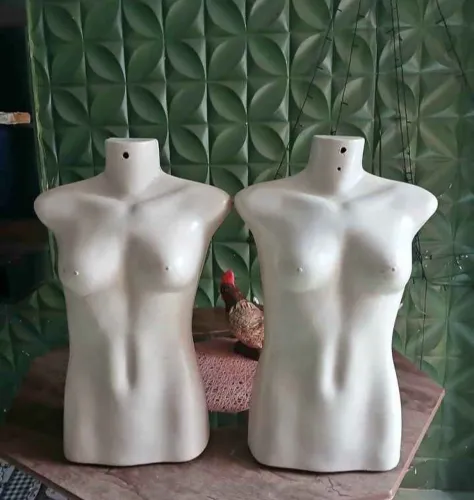 MANEQUINS 