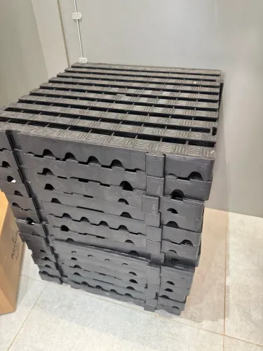 Estrados de plástico - palete 50 x 50 cm