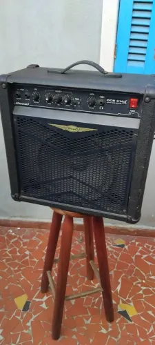 Amplificador de contrabaixo Oneal OCB 310X