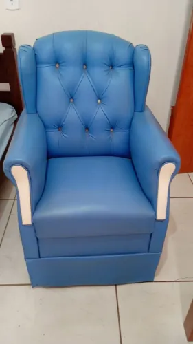 Vende-se poltrona