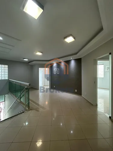 Sala comercial em Caxambu, Jundiaí, 6 Salas R$ 7.000.