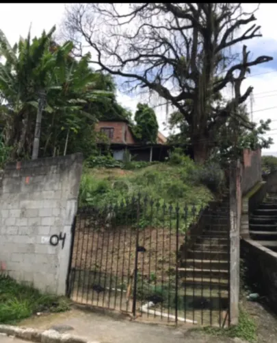 Vendo Terreno com casa de 2 quartos