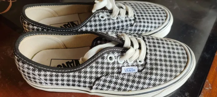 Vendo tênis feminino Vans zero