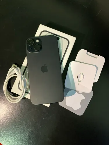 iPhone 15 - 256gb