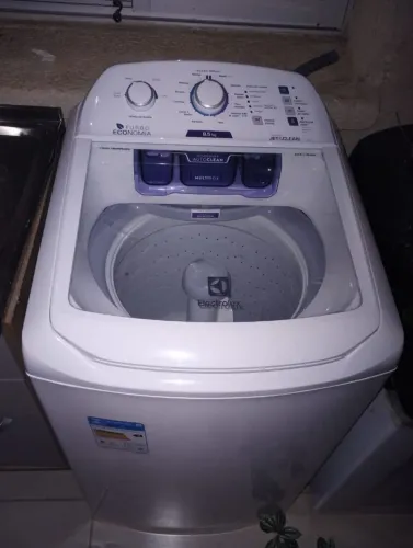 Vendo máquina de lavar 220v em excelente estado