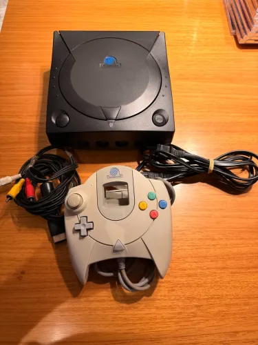 Dreamcast Revisado com GDEMU, mod. Bateria, controle, cabos e jogos