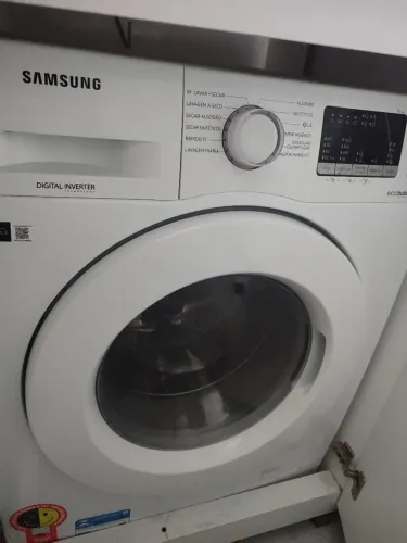 Lava e seca Samsung