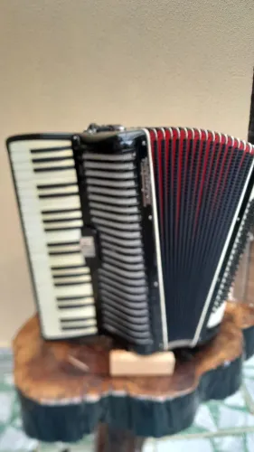 Acordeon todeschini 120 baixo 