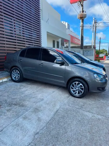 Volkswagen Polo Sed. Comfort. 1.6 MI Tot. Flex 8V 2012
